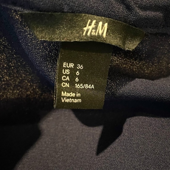 Blue H&M Navy dress with gold buttons 🤍 - Picture 7 of 9